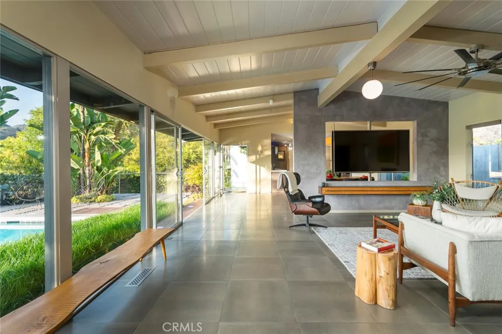 2770 Mira Vista Drive Glendale, CA 91208