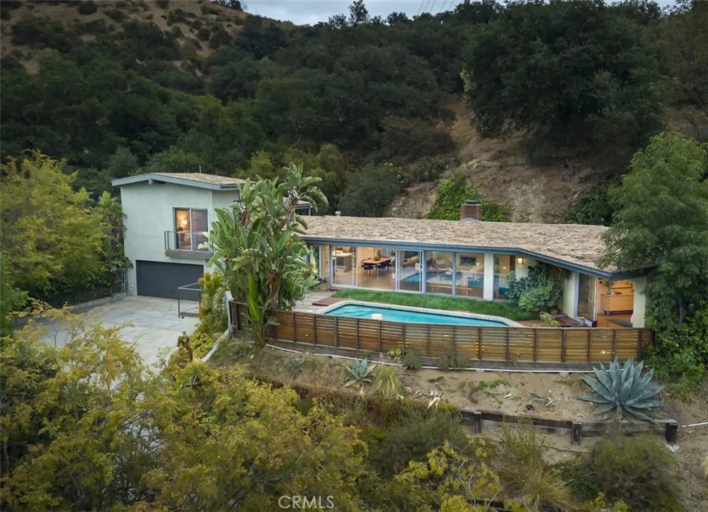 2770 Mira Vista Drive Glendale, CA 91208