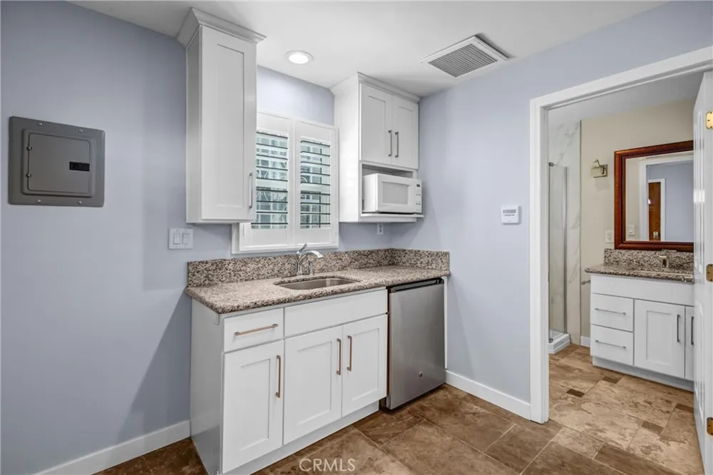 8911 Cattaraugus Los Angeles, CA 90034