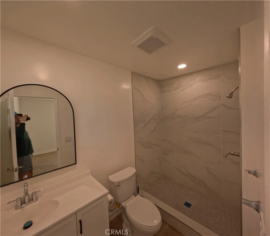 255 W La Verne Pomona, CA 91767