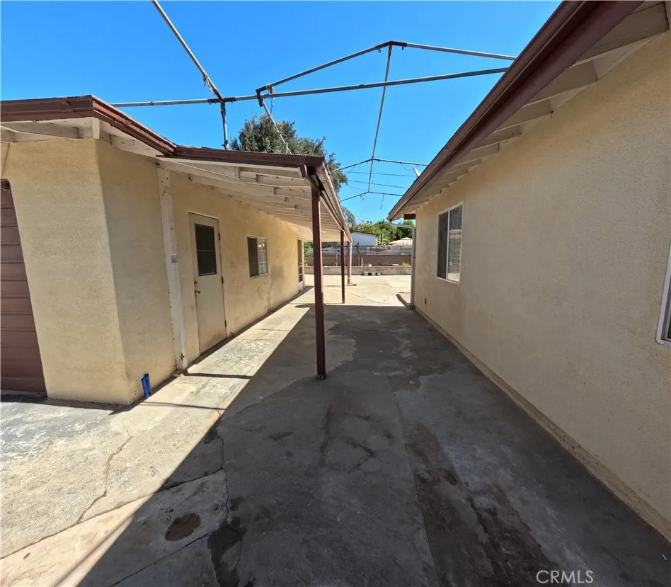 255 W La Verne Pomona, CA 91767