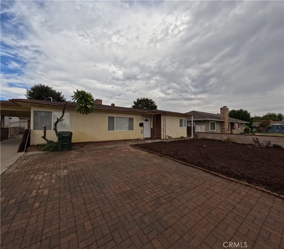 255 W La Verne Pomona, CA 91767