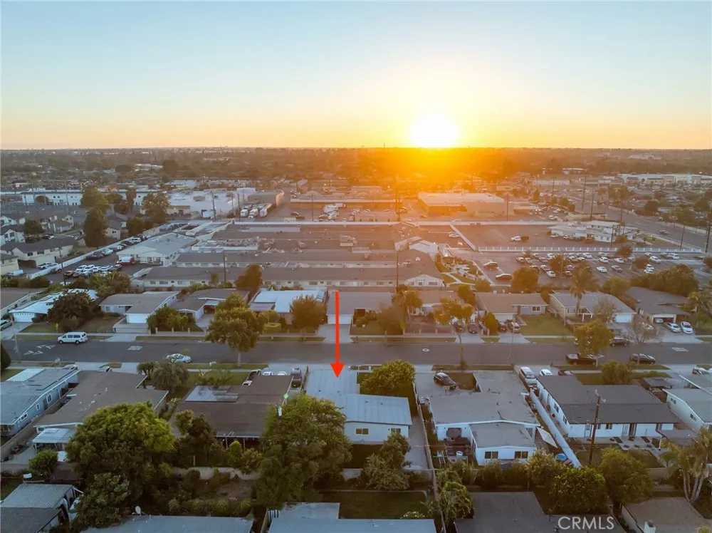 2325 S Shelton Santa Ana, CA 92707