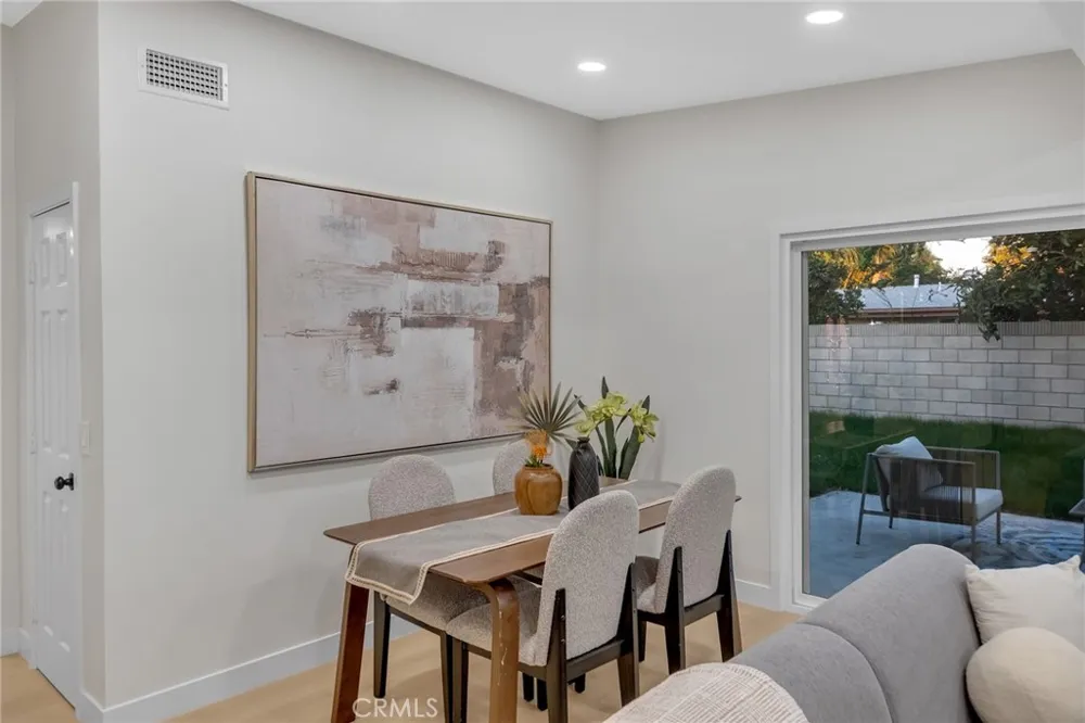 2325 S Shelton Santa Ana, CA 92707
