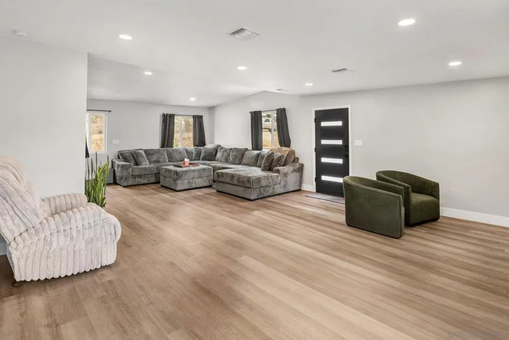 14430 Rios Canyon Rd El Cajon, CA 92021