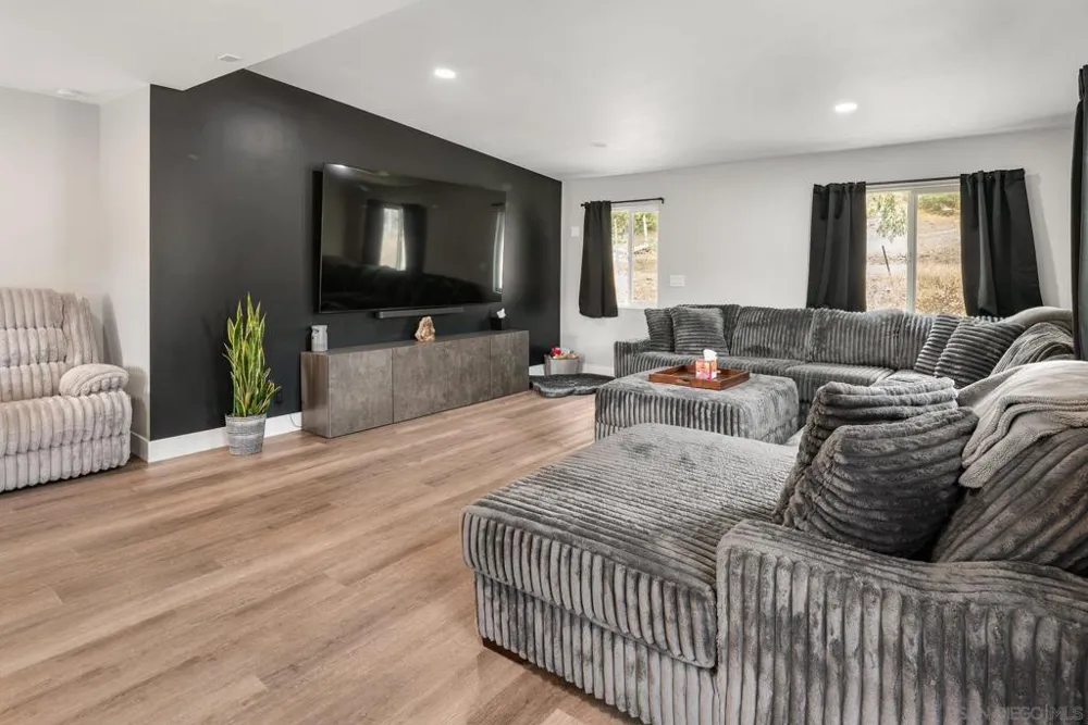14430 Rios Canyon Rd El Cajon, CA 92021