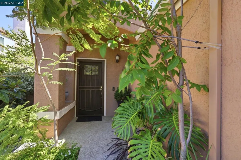 25 Sparrow Hawk Ct. Oakley, CA 94561
