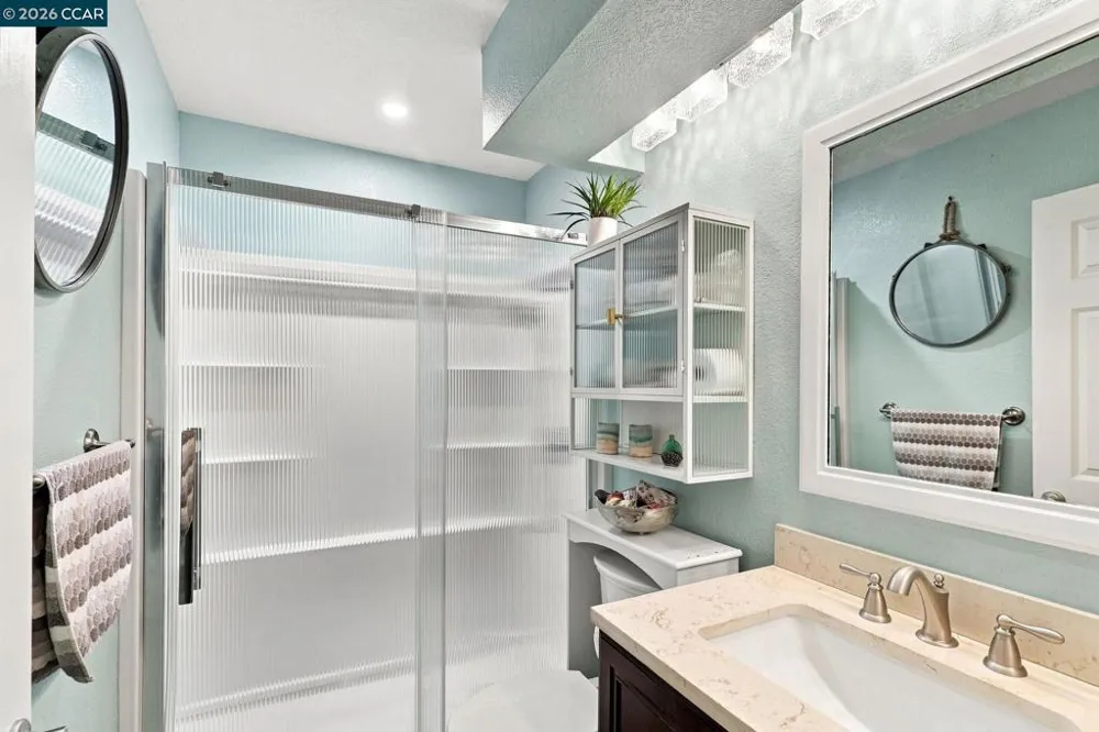 25 Sparrow Hawk Ct. Oakley, CA 94561
