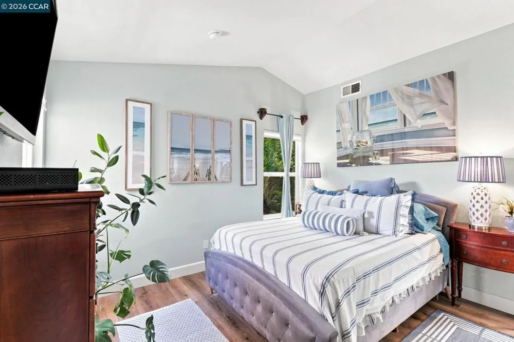 25 Sparrow Hawk Ct. Oakley, CA 94561