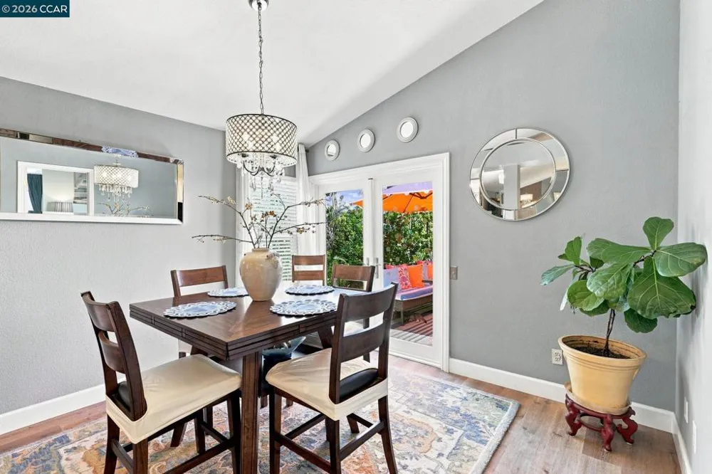25 Sparrow Hawk Ct. Oakley, CA 94561