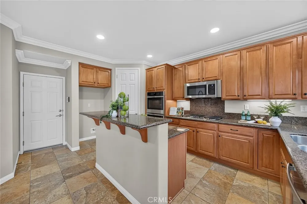 6043 Blossom Place Rancho Cucamonga, CA 91739