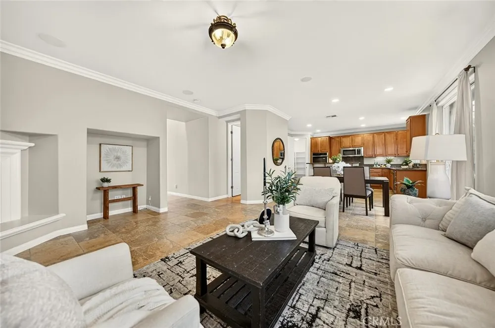 6043 Blossom Place Rancho Cucamonga, CA 91739