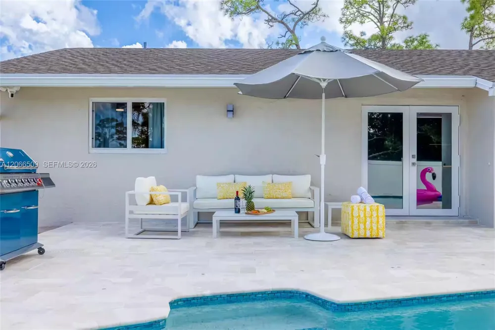 4899 Canal Dr Lake Worth, FL 33463