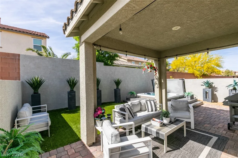 2927 Tranquil Brook Avenue Henderson, NV 89044