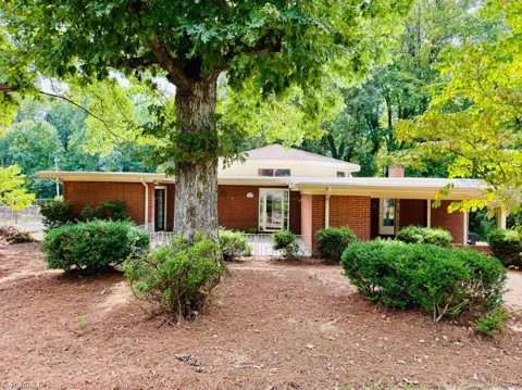1031 Country Lane
