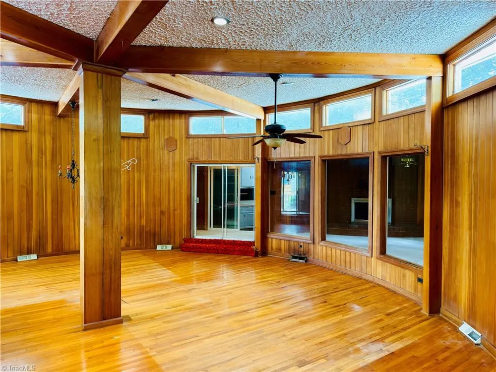 1031 Country Lane Winston-Salem, NC 27107