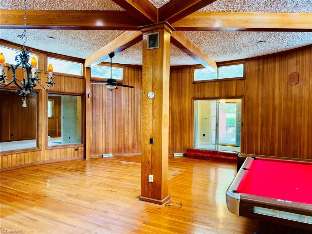 1031 Country Lane Winston-Salem, NC 27107