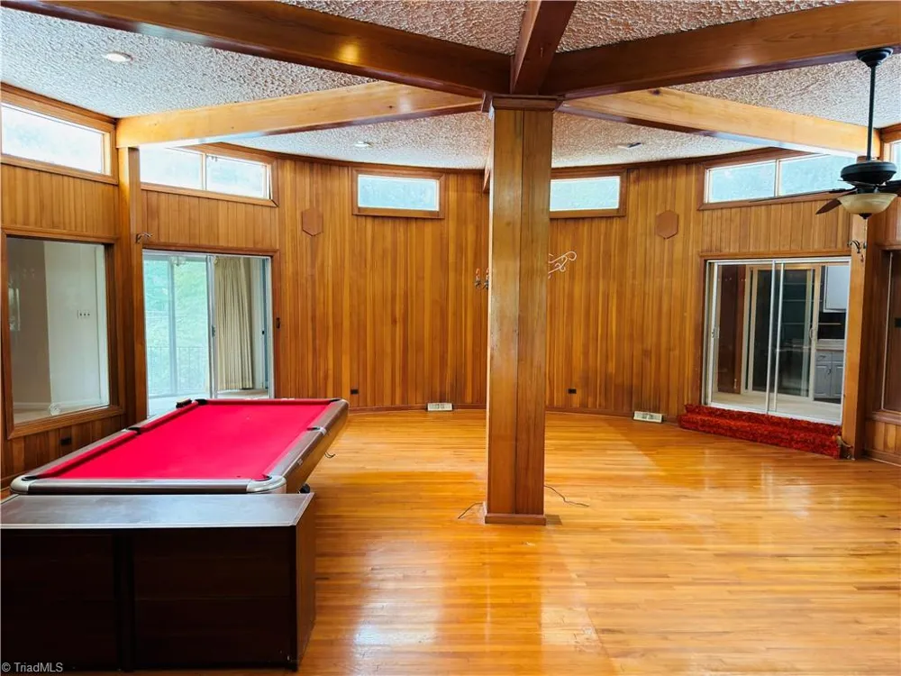 1031 Country Lane Winston-Salem, NC 27107