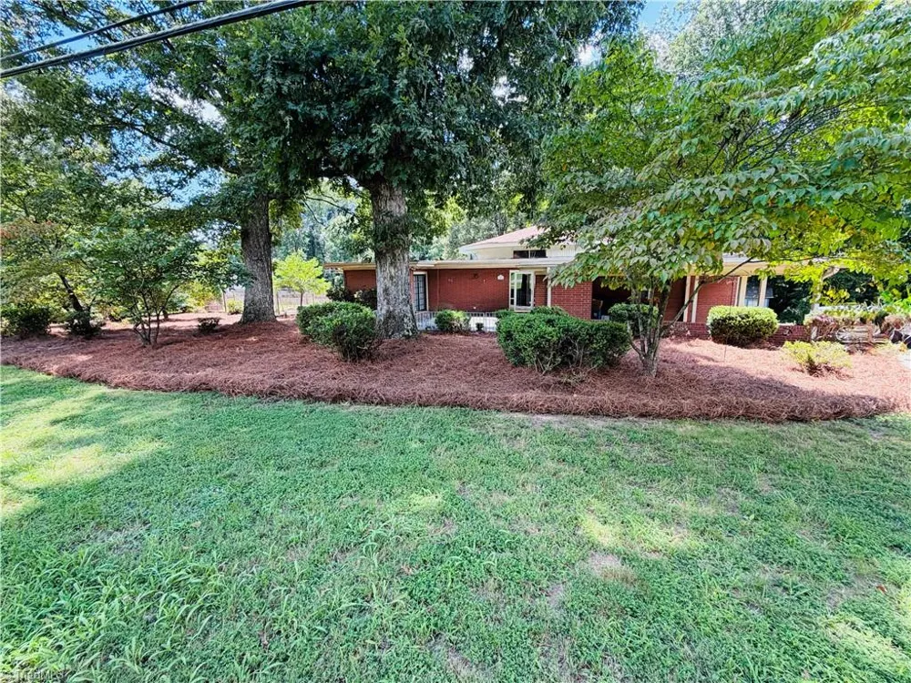 1031 Country Lane Winston-Salem, NC 27107