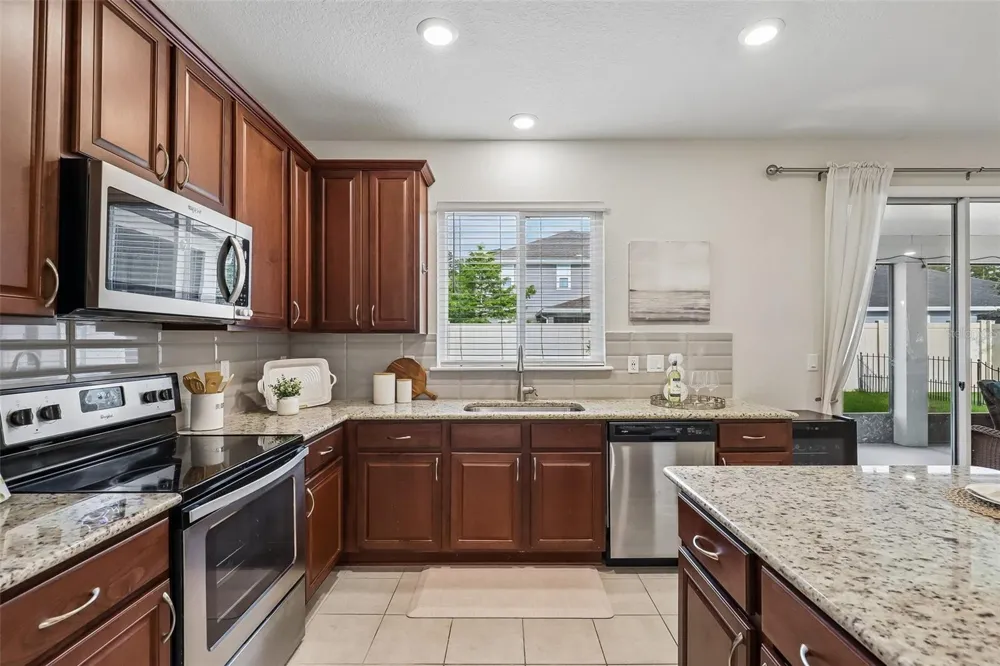 3077 HAWKS HILL LANE Jacksonville, FL 32216