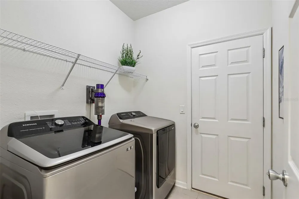 3077 HAWKS HILL LANE Jacksonville, FL 32216