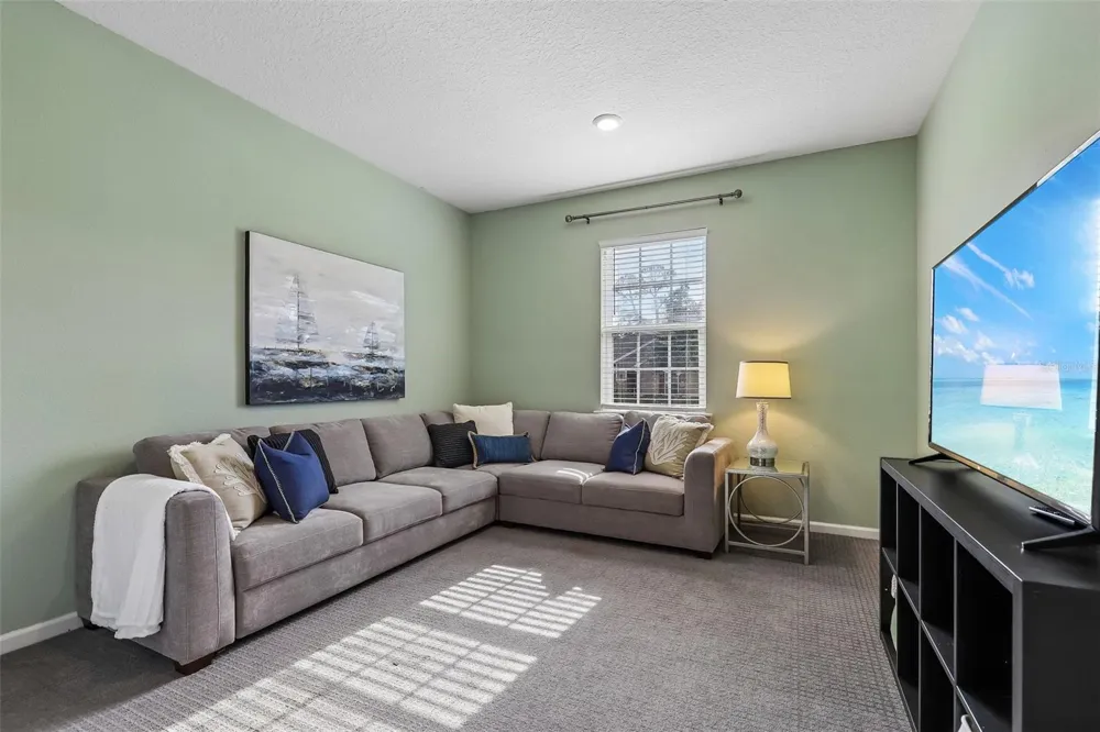 3077 HAWKS HILL LANE Jacksonville, FL 32216