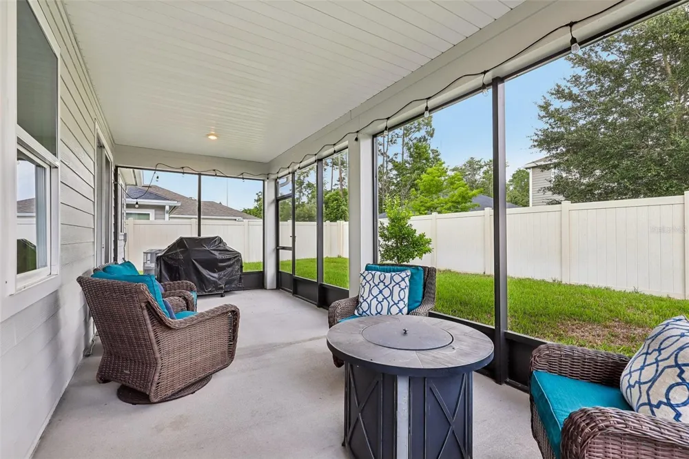 3077 HAWKS HILL LANE Jacksonville, FL 32216