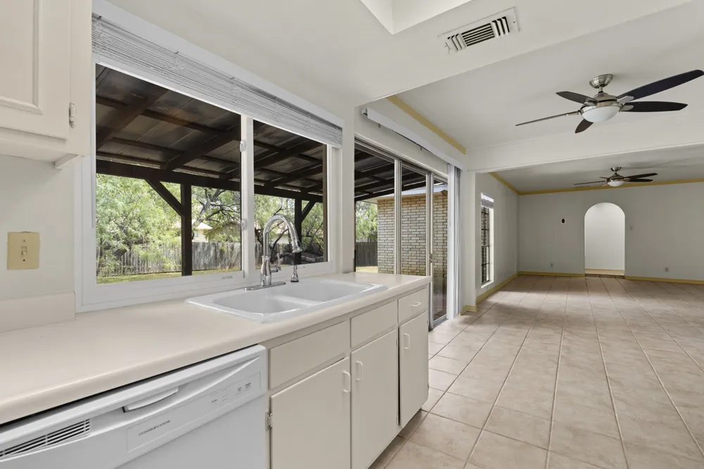 6707 Cherryleaf Street Leon Valley, TX 78238