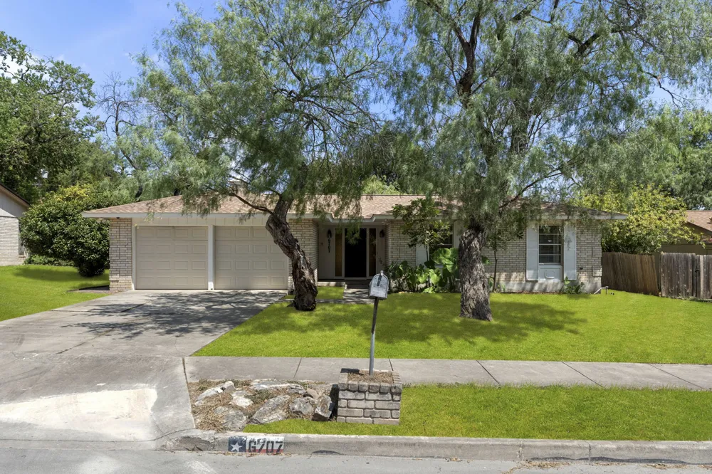 6707 Cherryleaf Street Leon Valley, TX 78238