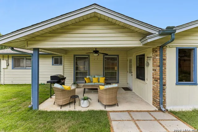 1640 WILLOW LN Seguin, TX 78155