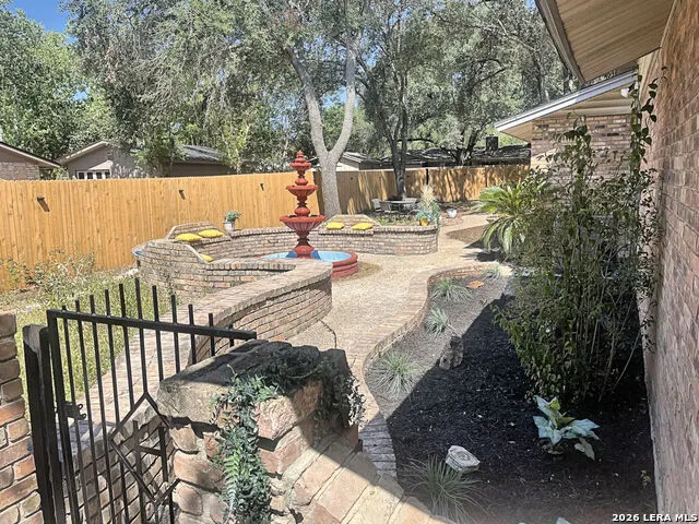 1640 WILLOW LN Seguin, TX 78155