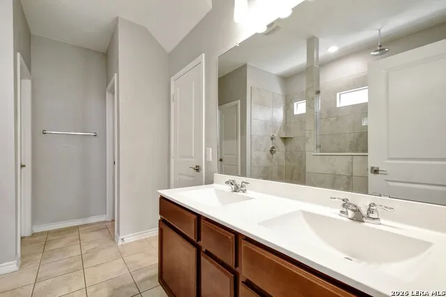 3736 Point Loma Converse, TX 78109
