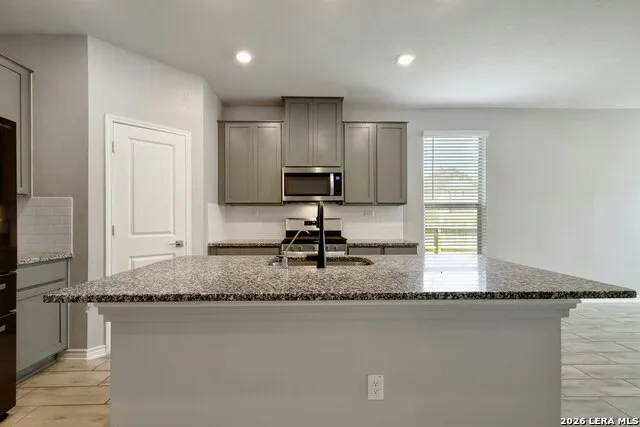 3736 Point Loma Converse, TX 78109