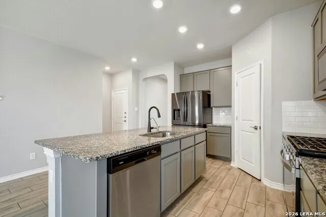 3736 Point Loma Converse, TX 78109