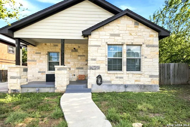 212 W Baylor San Antonio, TX 78204