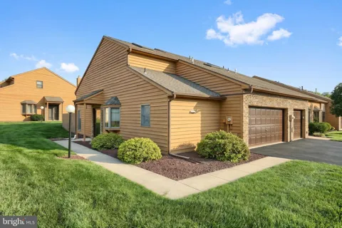 77 WESTVIEW MNR #77