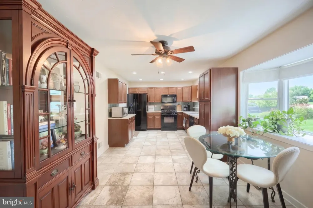 77 WESTVIEW MNR #77 York, PA 17408