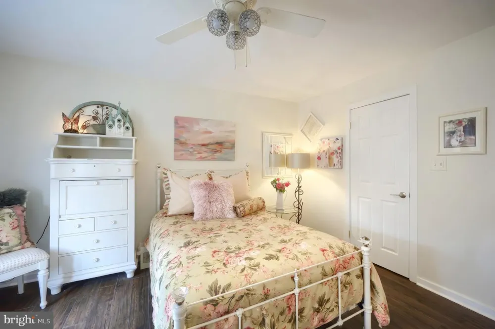 77 WESTVIEW MNR #77 York, PA 17408