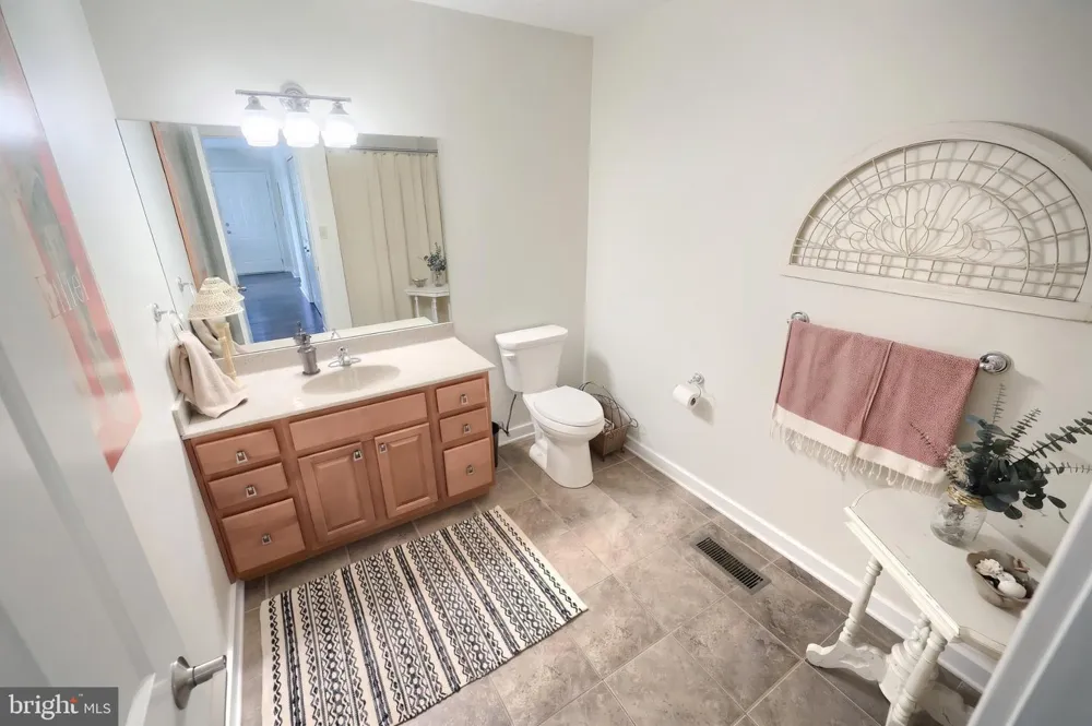 77 WESTVIEW MNR #77 York, PA 17408