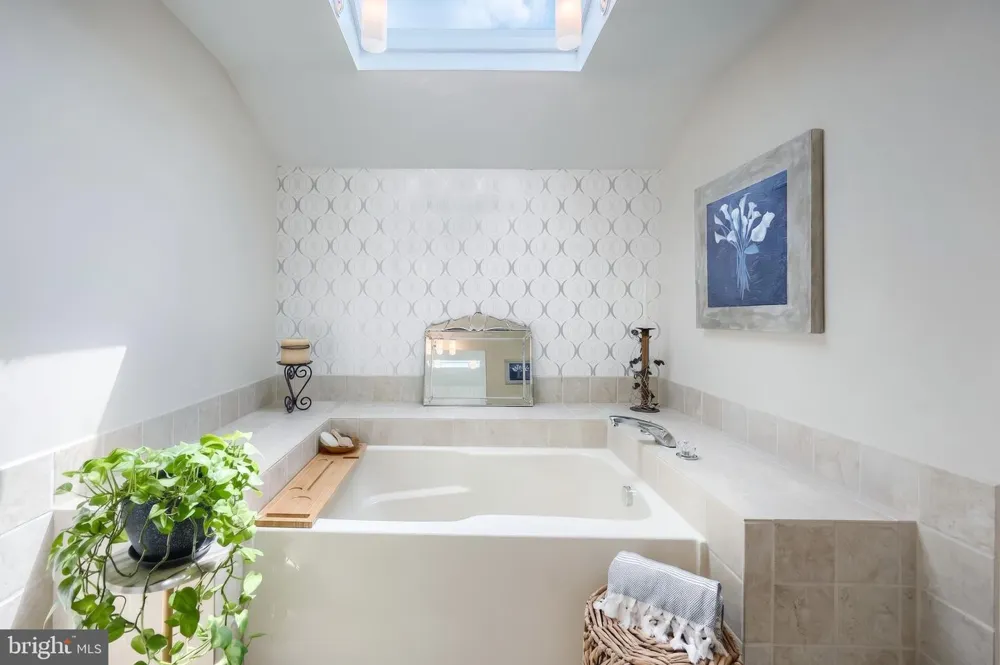 77 WESTVIEW MNR #77 York, PA 17408