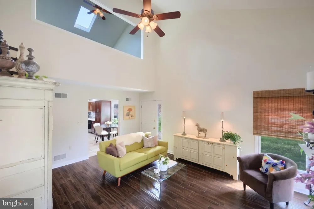 77 WESTVIEW MNR #77 York, PA 17408