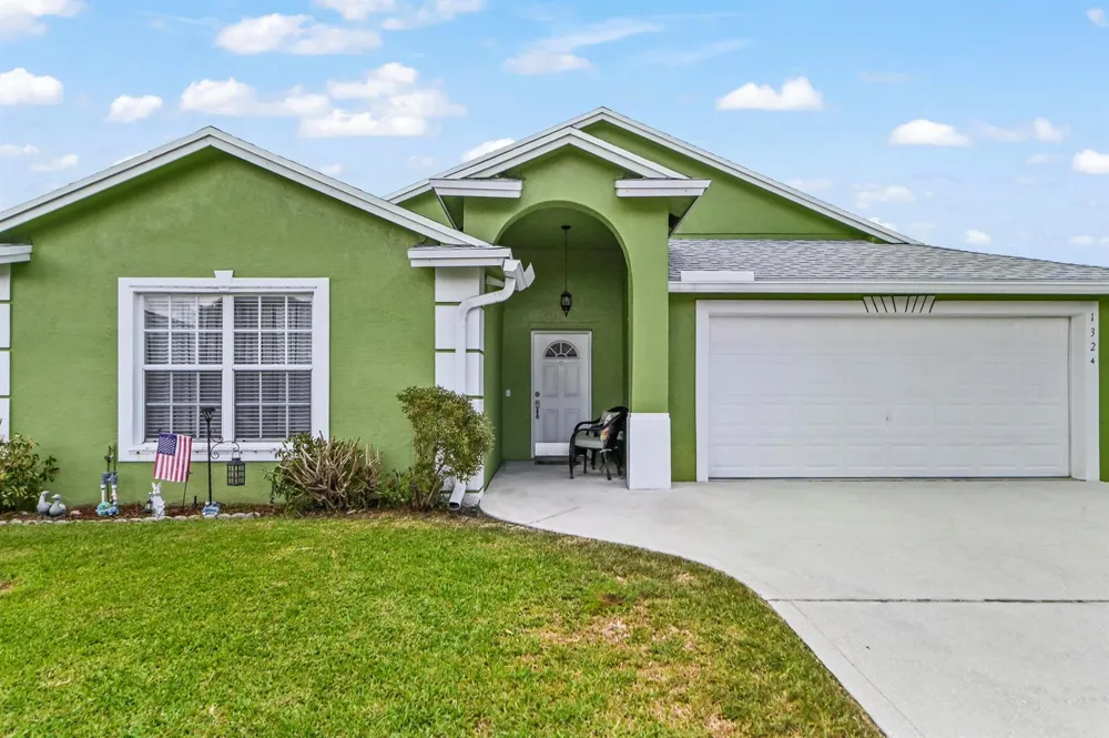 1324 Cape May Lane 