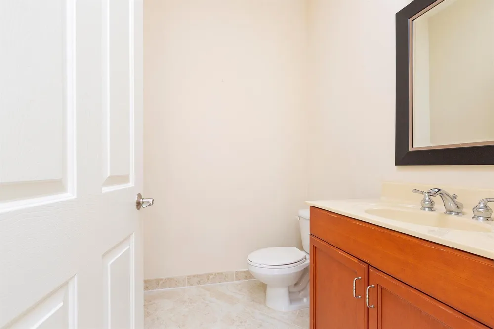 6807 LAKESIDE CIRCLE #102-1 Davie, FL 33314