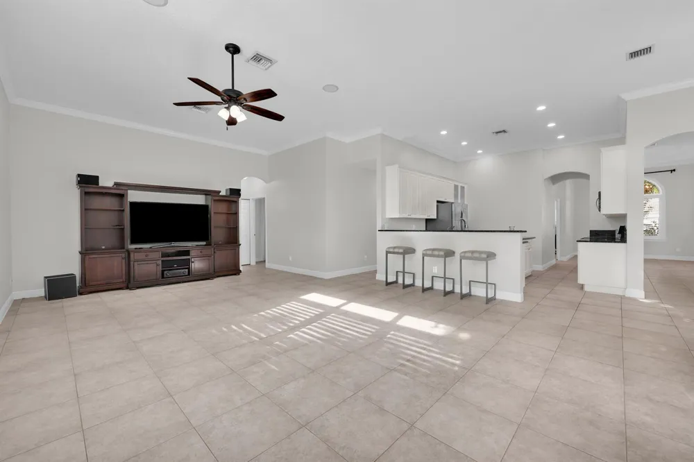 103 MAGNOLIA WAY Tequesta, FL 33469