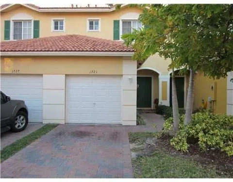 1721 SW 81st Terrace
