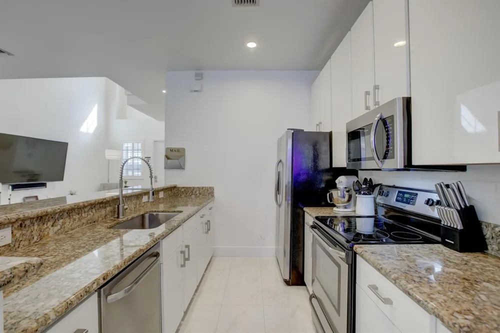 131 S East 7th Way #131 Pompano Beach, FL 33060