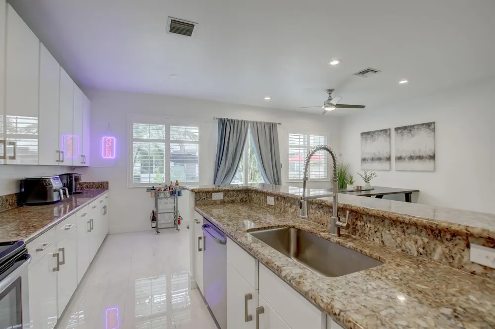 131 S East 7th Way #131 Pompano Beach, FL 33060