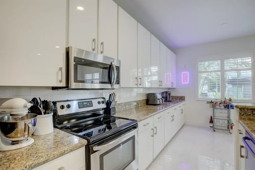 131 S East 7th Way #131 Pompano Beach, FL 33060
