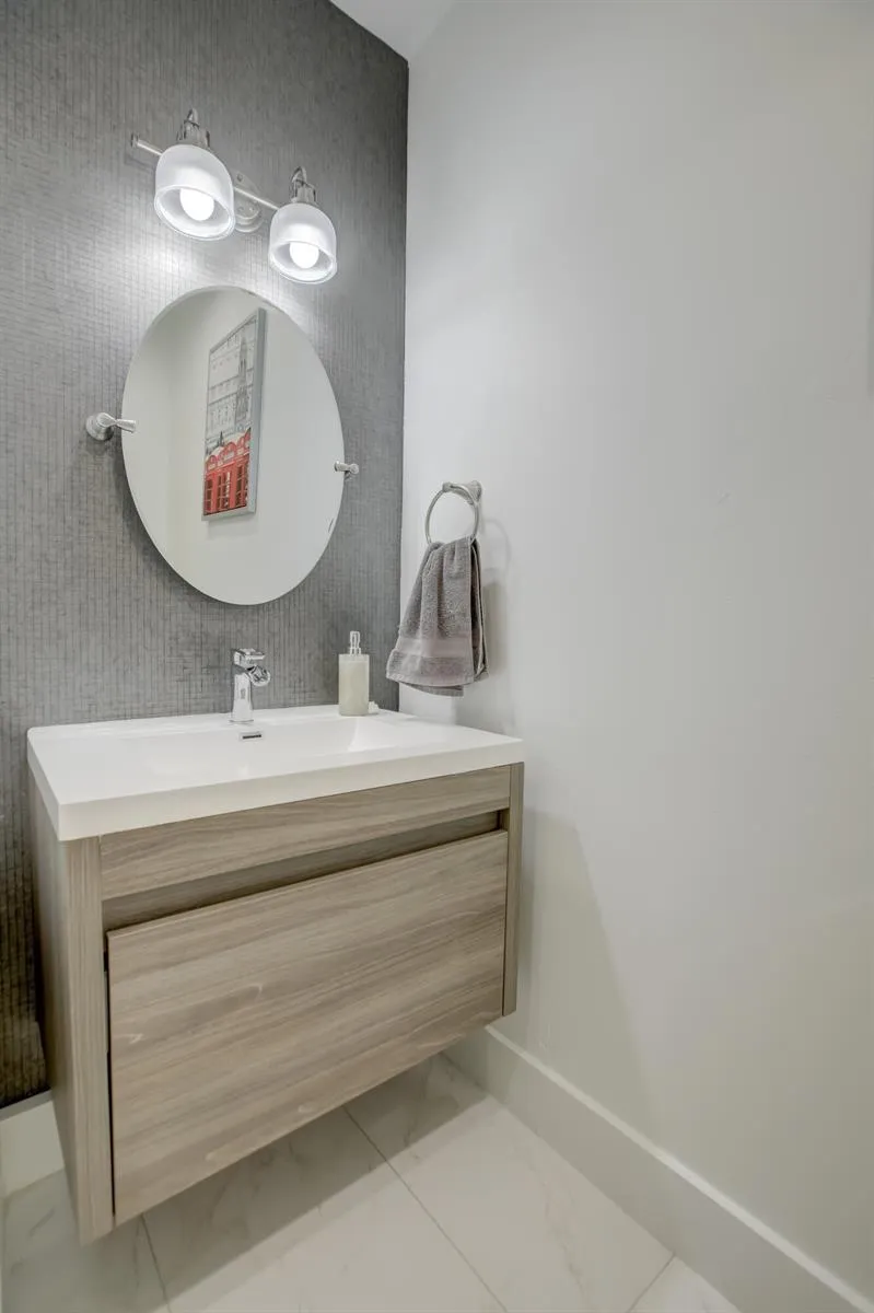 131 S East 7th Way #131 Pompano Beach, FL 33060