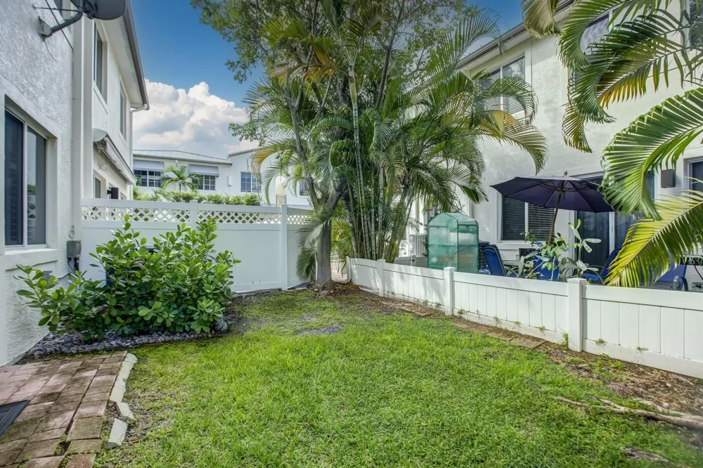 131 S East 7th Way #131 Pompano Beach, FL 33060